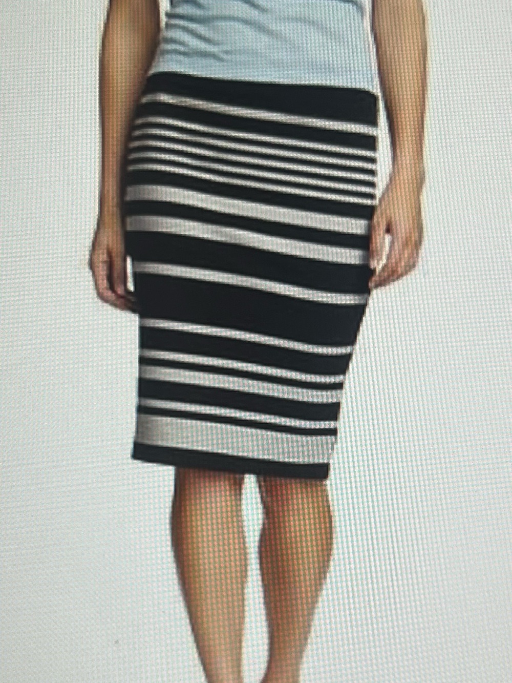 Old Navy bulk/grey striped pencil skirt size S NWT